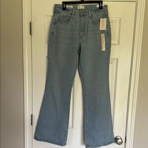 Universal Thread Women's Flare Jeans - Light Blue